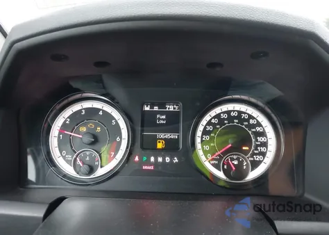 2018 Ram 1500 Express 4X4 6'4 Box из США, поврежденный, VIN 1C6RR7FT2JS327763